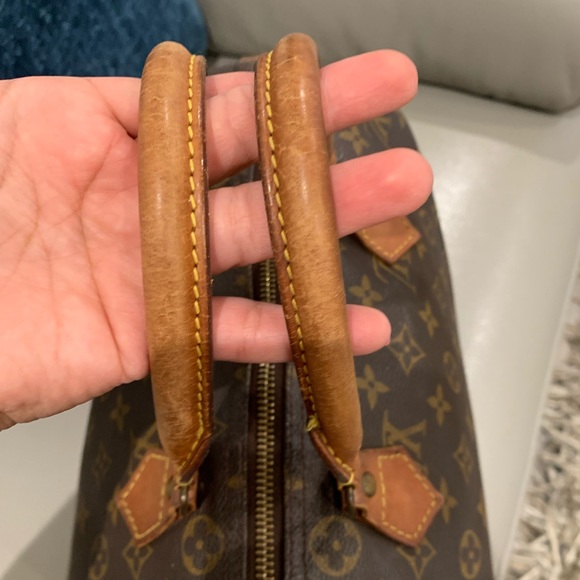 Authentic Louis Vuitton Speedy 30 - Picture 10 of 14